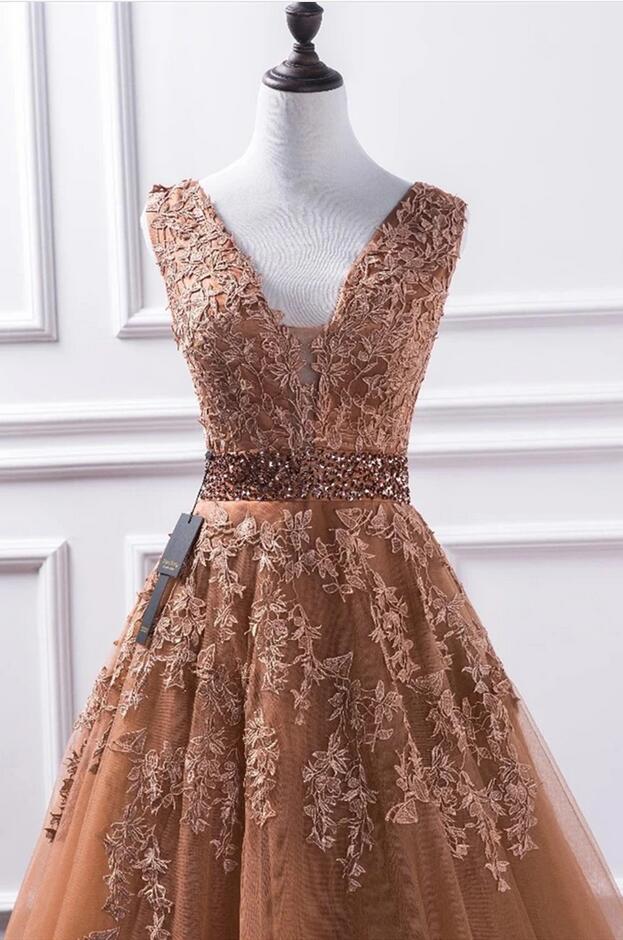 Elegant Long A-line V-neck Tulle Lace Floor Length Prom Dress