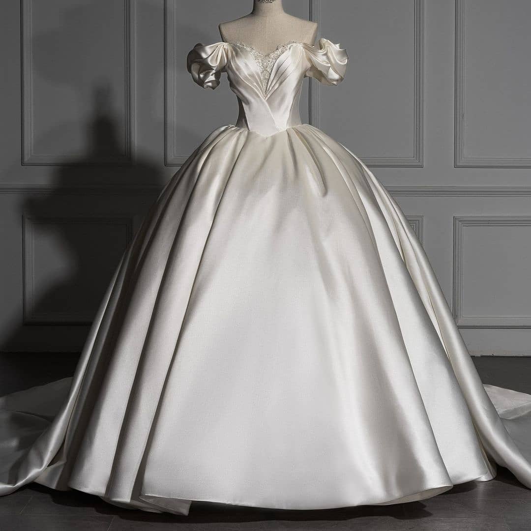 Gorgeous Long Ball Gown Off the Shoulder Satin Wedding Dresses with Sleeves