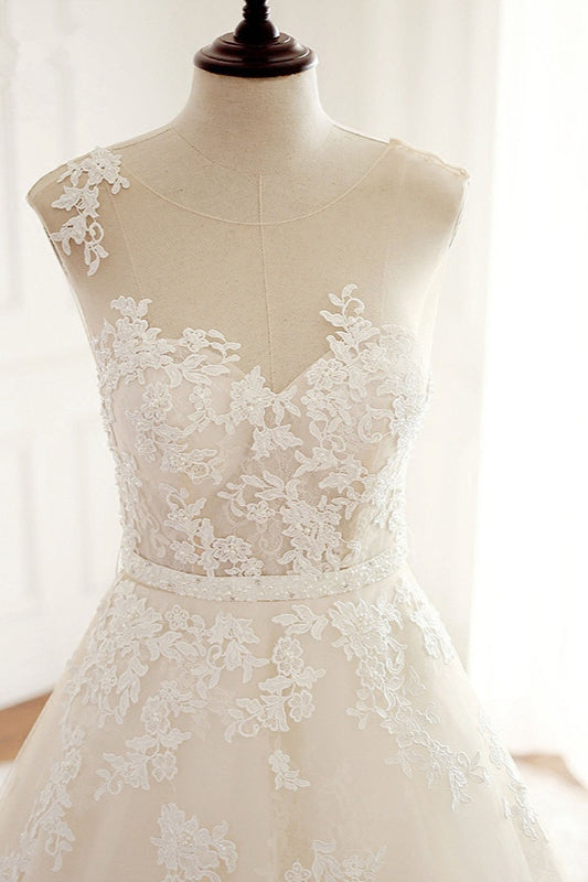 Stylish Long A-line Jewel Tulle Wedding Dress With Appliques Lace