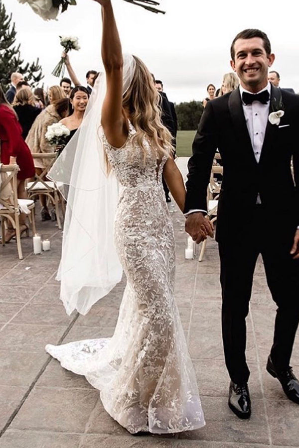 Elegant Long Mermaid Spaghetti Straps Lace V-neck Wedding Dresses