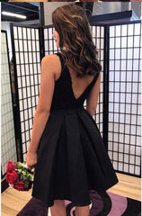 Short A-line V-neck Black Appliques Lace Party Dresses