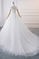 Amazing Long Off the Shoulder V-neck Lace Tulle Ball Gown Wedding Dress