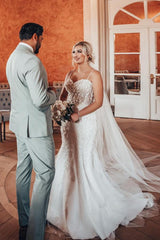 Plus Size White Mermaid Sweetheart Sleeveless Long Appliques Wedding Dress with Court Train