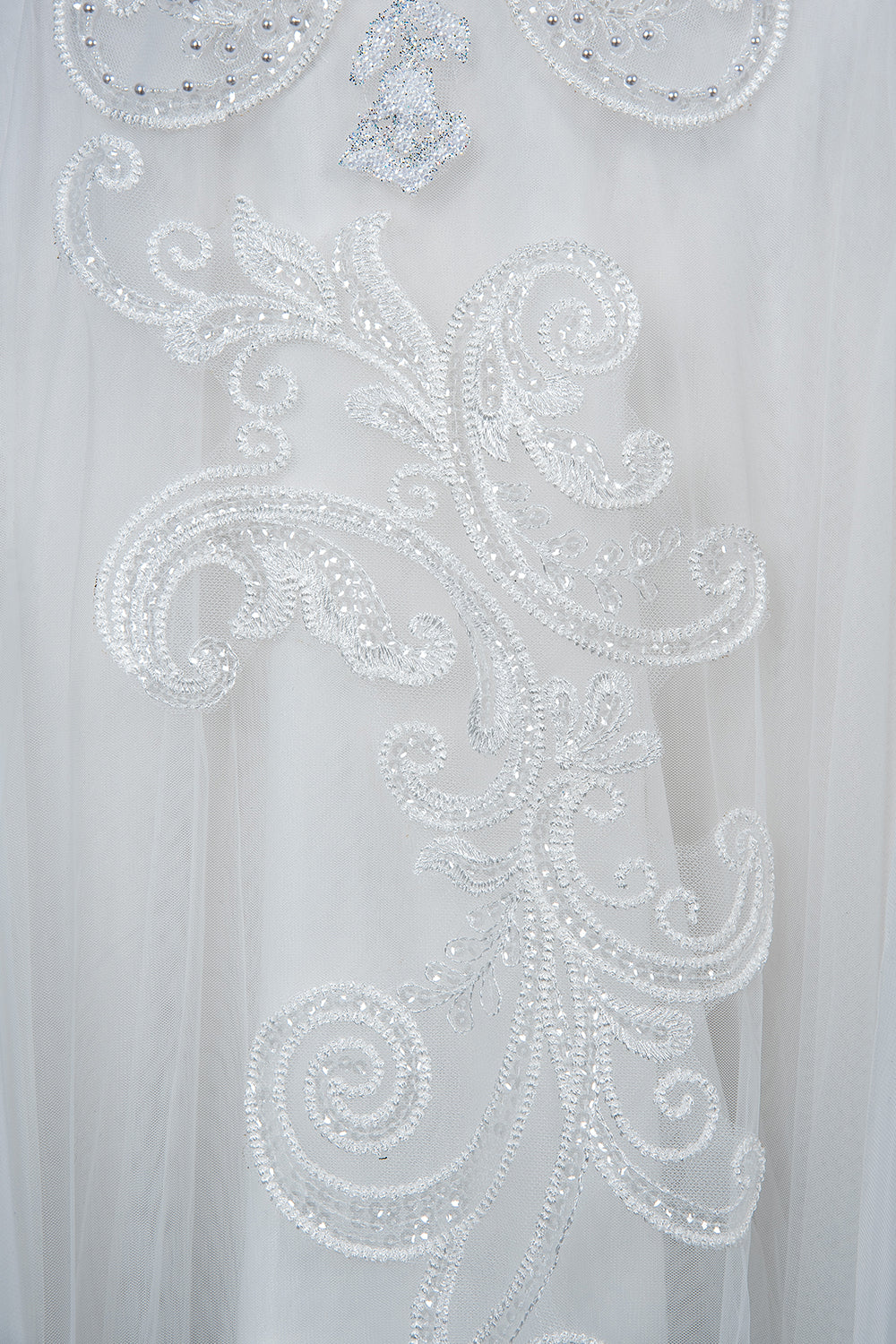 Long Tulle Lace Appliques Ruffles Ball Gown Wedding Dresses with Long Sleeve