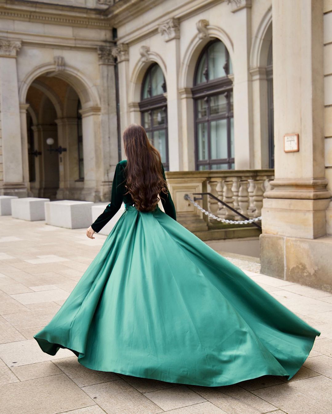 A-line Velvet V-neck Long Sleeves Formal Evening Dress with Slit