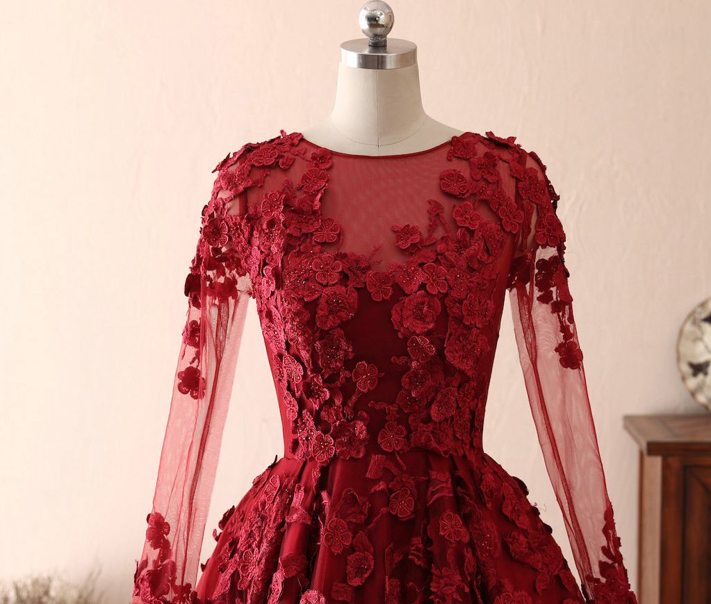 Long A-line Tulle Jewel Floral Appliques Lace Prom Dress with Sleeves