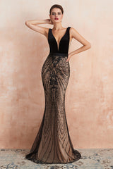 Long V-neck Lace Mermaid Formal Evening Dresses
