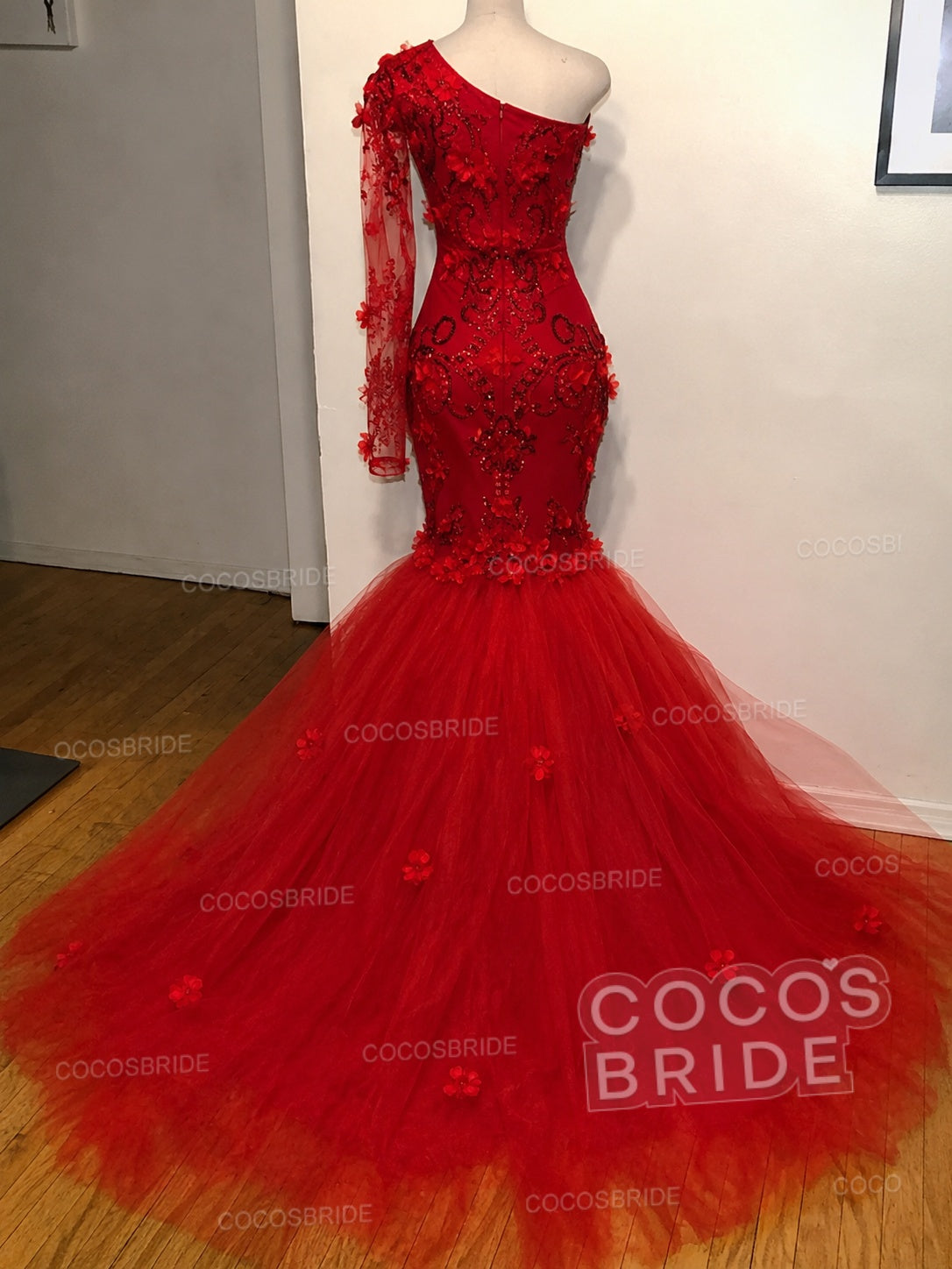 Chic Long One Shoulder Appliques Lace Tulle Mermaid Prom Dress with Sleeves