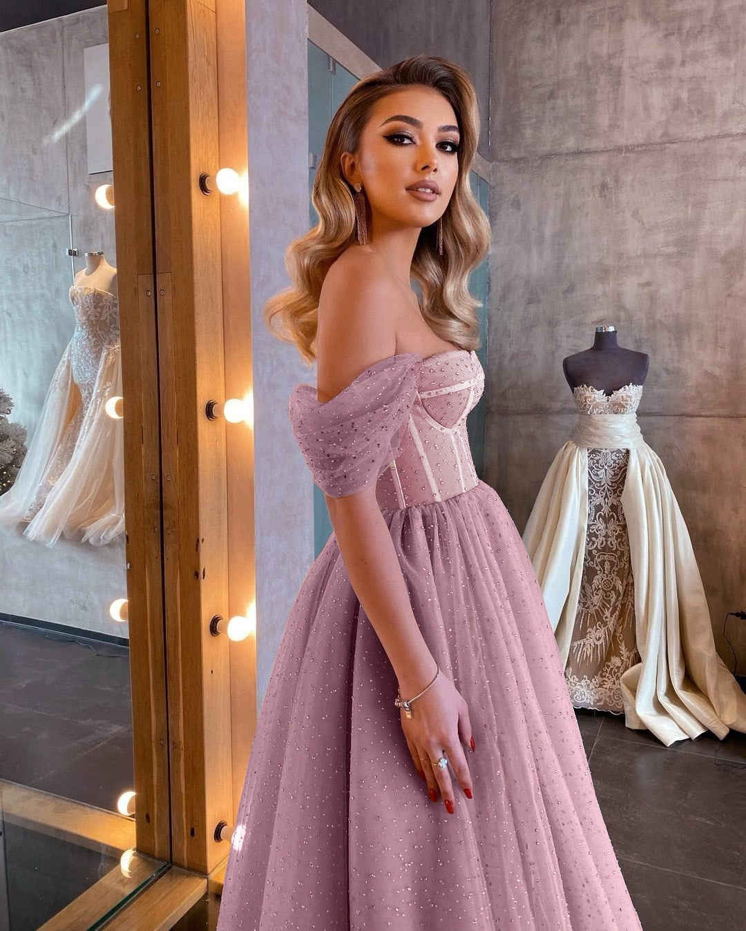 Chic Short A-line Off the Shoulder Sparkly Tulle Party Dress