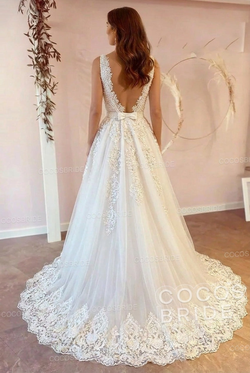 Elegant Long A-line Tulle Lace Appliques Wedding Dress