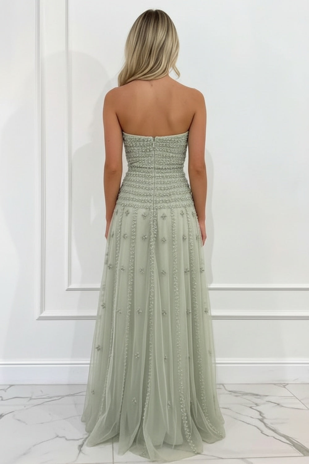 Elegant Strapless Sleeveless A-line Prom Dress with Appliques