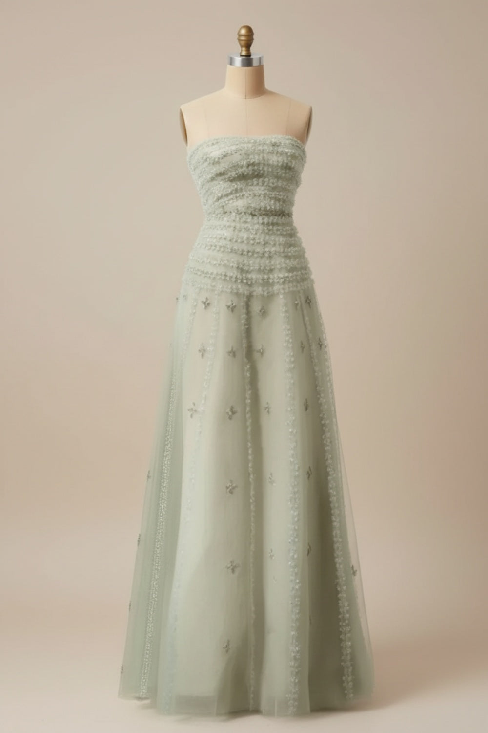 Elegant Strapless Sleeveless A-line Prom Dress with Appliques