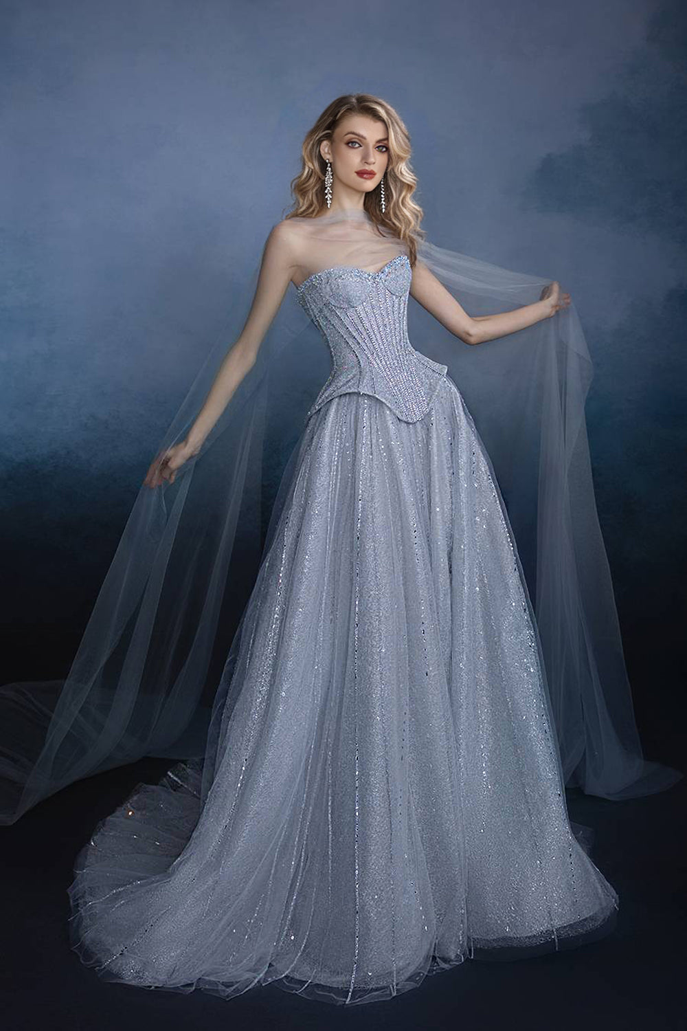 Elegant Sweetheart Strapless A-line Tulle Evening Dress with Rhinestones