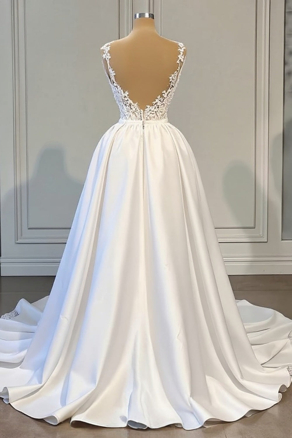 Gorgeous Long Mermaid V-neck Lace Wedding Dresses with Satin Detachable Train