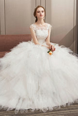 Long A-line Tulle Appliques Lace Up Wedding Dress