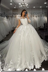 Elegant Long Appliques Lace Tulle Ball Gown Ivory Wedding Dresses with Sleeves