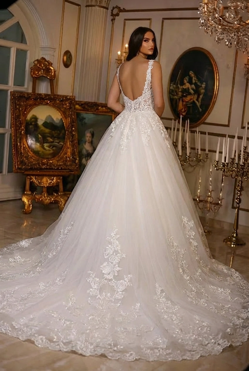 Long Tulle Sweetheart Appliques Lace Ball Gown Wedding Dress