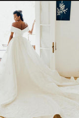 Elegant Long Off The Shoulder White Ball Gown Wedding Dresses