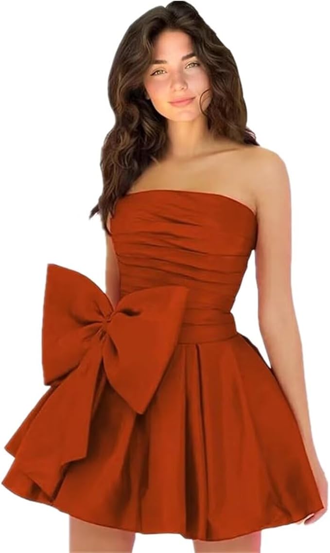 Chic Short A-line Sleeveless Strapless Ruched Lace Up Homecoming Dresses with Bow