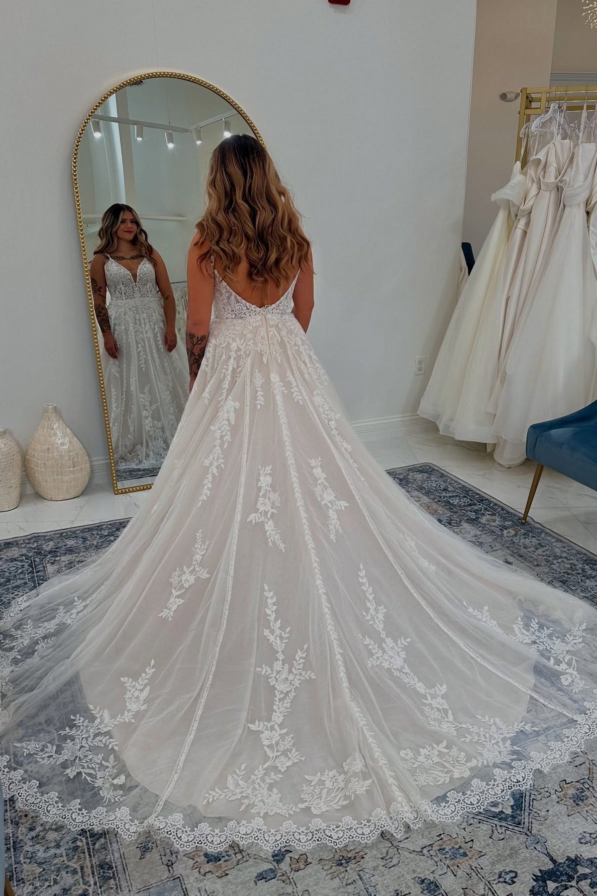 Long A-line V-neck Spaghetti Straps Tulle Appliques Lace Backless Wedding Dresses