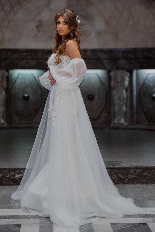 Elegant Mermaid Strapless Tulle Lace Long Appliques Wedding Dress with Sleeves
