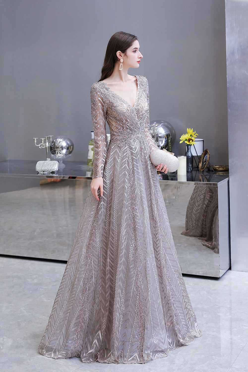 Long A-line V-neck Tulle Appliques Lace Formal Evening Dresses with Sleeves