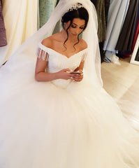 Elegant Long Off the Shoulder Beading Backless Tulle Floor Length Ball Gown Wedding Dress With Tassel