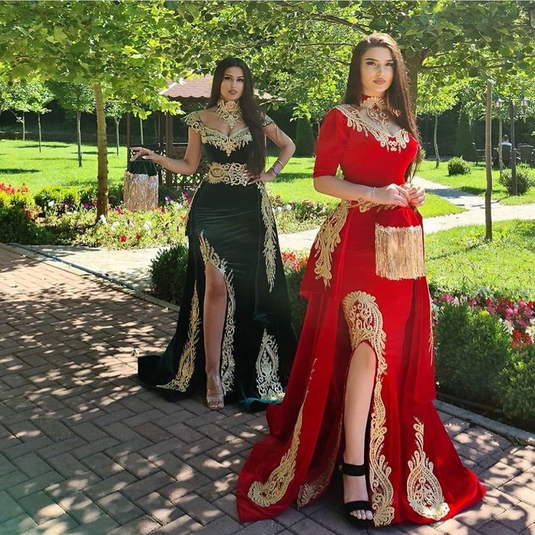 Long Sweetheart Appliques Lace Mermaid Split Velvet Formal Evening Dresses with Sleeves