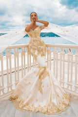 Long Mermaid Off the Shoulder Gold Appliques Lace Wedding Dress with Half Sleeve