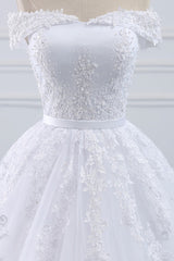 Long Ball Gown Lace-up Off Shoulder Appliques Tulle Wedding Dress