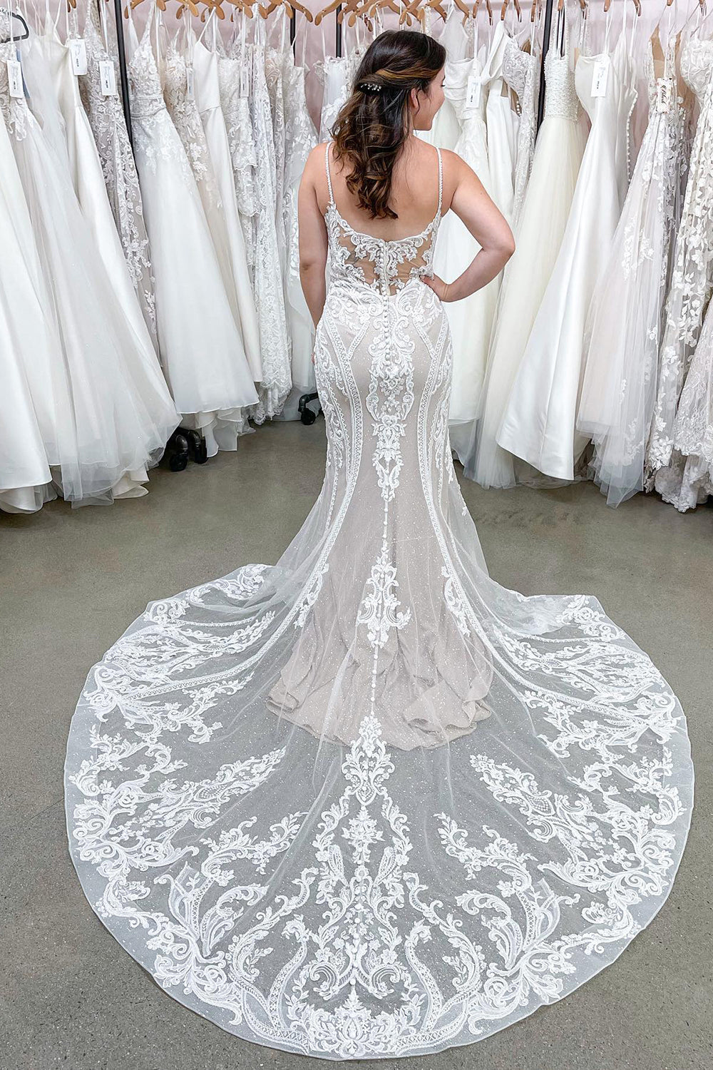 Beautiful Long Spaghetti Straps Backless Appliques Lace Floor Length Mermaid Wedding Dress