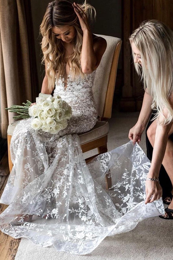 Elegant Long Mermaid Spaghetti Straps Lace V-neck Wedding Dresses