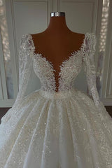 Luxury Long Ball Gown Sweetheart Lace Wedding Dress with Sleeves