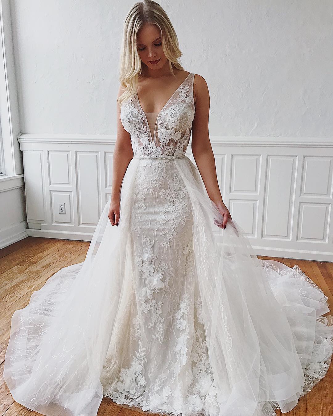 Long Straps V-Neck Lace Mermaid Wedding Dress with Detachable Train