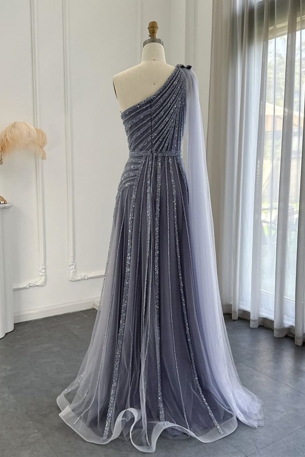 Luxury Long A-line One Shoulder Shinny Beadings Tulle Formal Prom Dresses