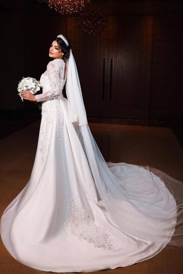 Long Sleeves High Neck Satin Lace Mermaid Wedding Dresses with Chapel Train