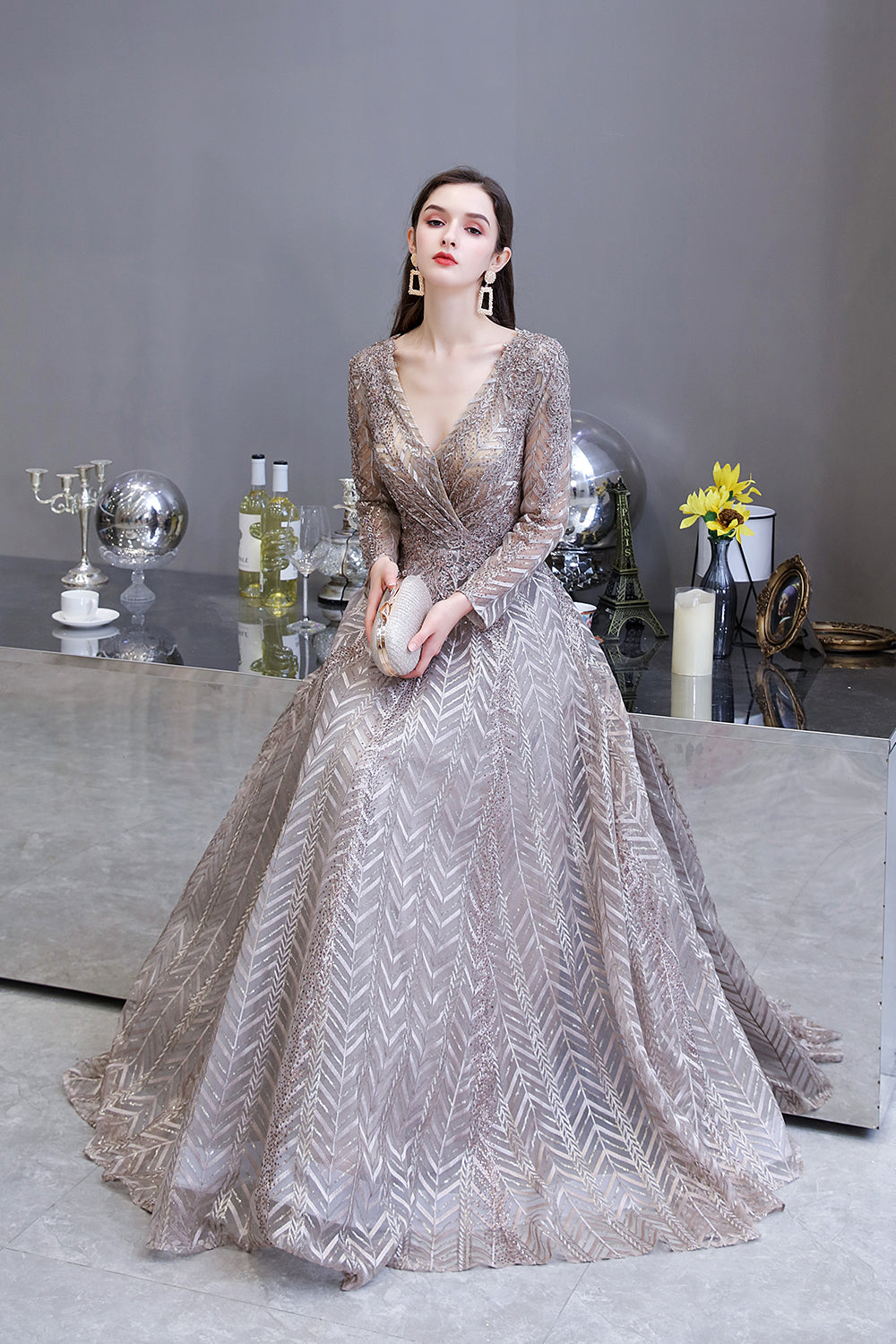 Long A-line V-neck Tulle Appliques Lace Formal Evening Dresses with Sleeves