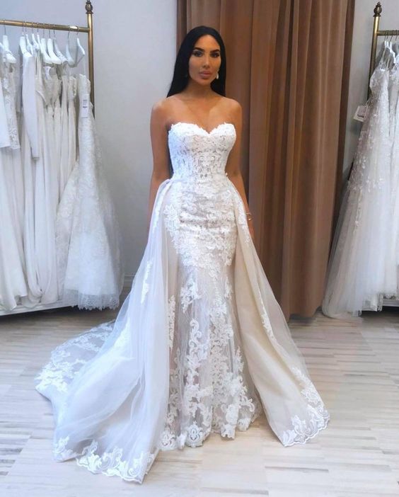 Long Sweetheart A-line Appliques Lace Floor Length Tulle Wedding Dress
