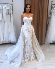 Long Sweetheart A-line Appliques Lace Floor Length Tulle Wedding Dress