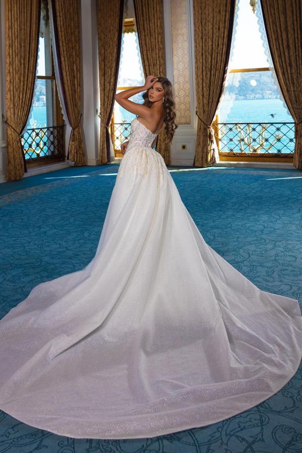 Elegant Long Sweetheart Mermaid Lace Wedding Dress with Detachable Train