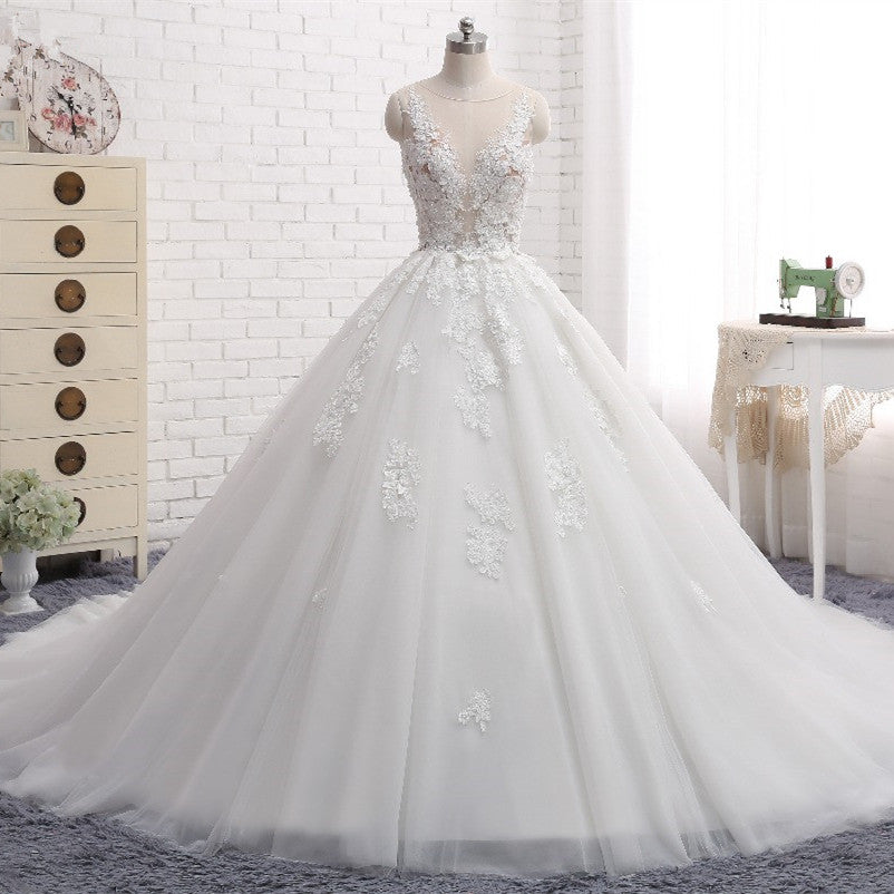 Elegant Long Ball Gown Tulle Court Train Wedding Dress with Appliques Lace