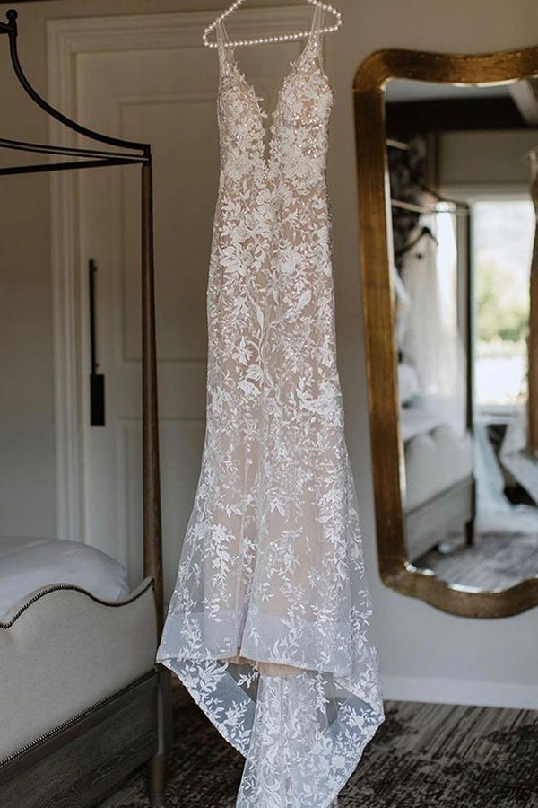 Elegant Long Mermaid Spaghetti Straps Lace V-neck Wedding Dresses