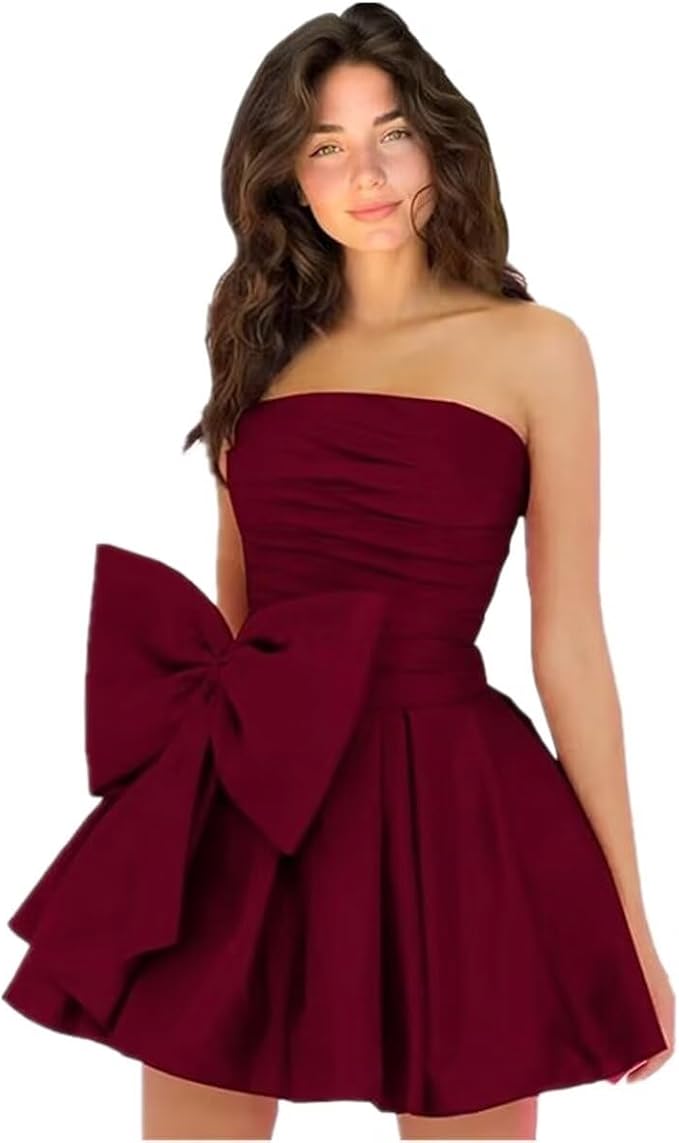 Chic Short A-line Sleeveless Strapless Ruched Lace Up Homecoming Dresses with Bow