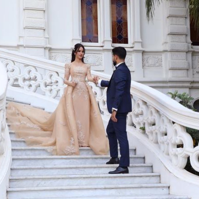 Gorgeous Long Sleeve Tulle Bateau Mermaid Wedding Dress with Detachable Train