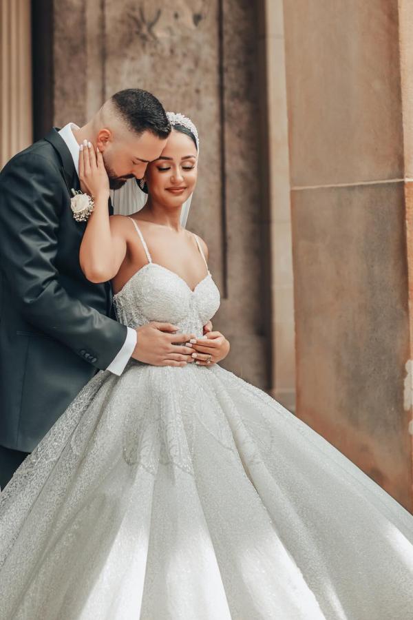 Elegant White Ball Gown Sweetheart Spaghetti Straps Satin Long Wedding Dresses