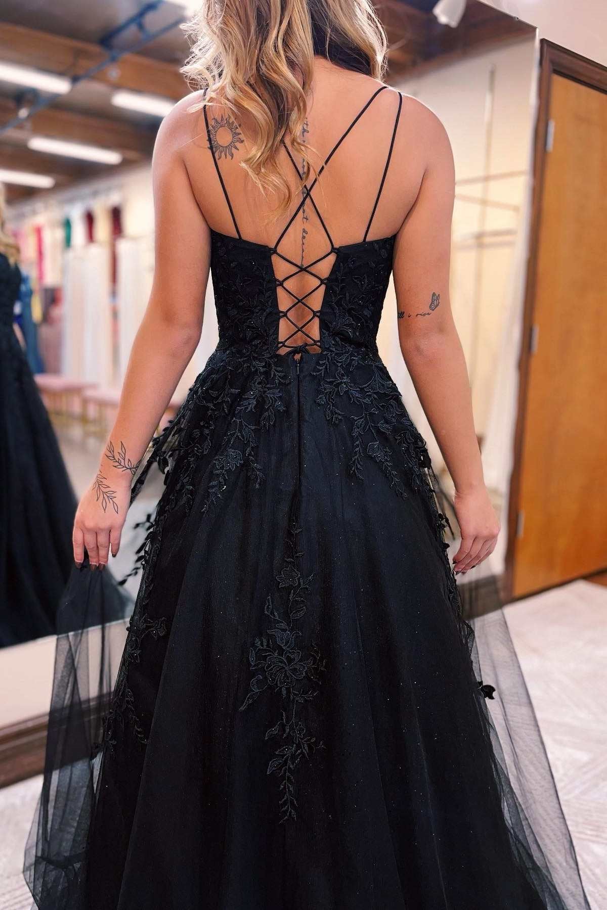 Black Long Spaghetti Straps A-Line Tulle Backless Appliques Lace Prom Dress