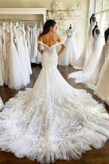 Long Mermaid Off the Shoulder Sweetheart Tulle Lace Wedding Dress