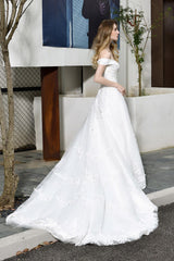 Elegant Long A-line Off the Shoulder Tulle Lace White Wedding Dresses
