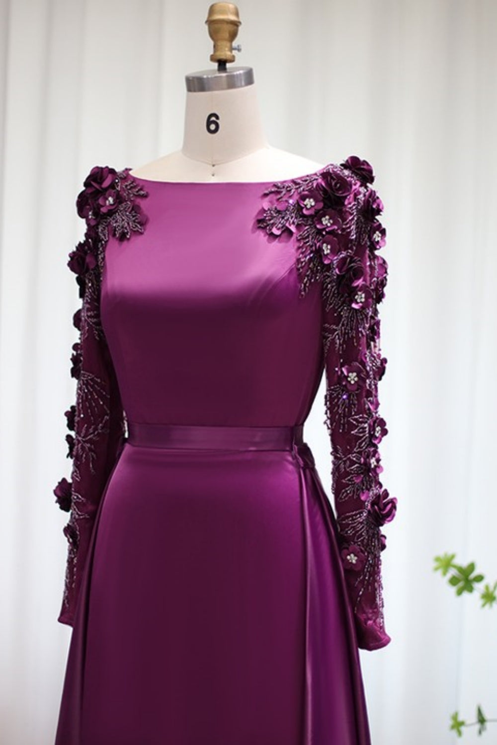 Long Sleeves Mermaid Satin Flower Beadings Formal Evening Dresses with Sweep Train