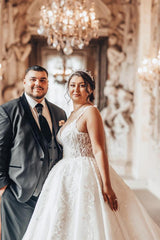 Luxury Plus Size White Ball Gown Sweetheart Tulle Long Wedding Dress with Appliques Lace